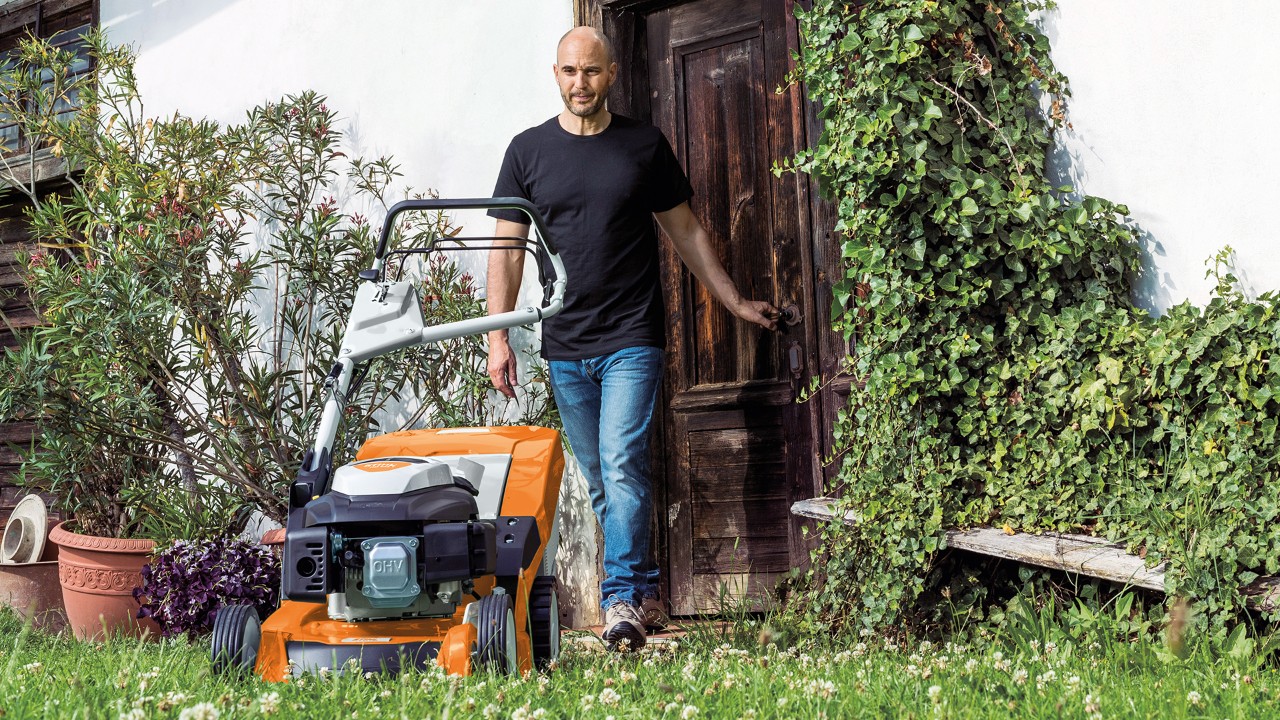 Accessories for lawn mowers