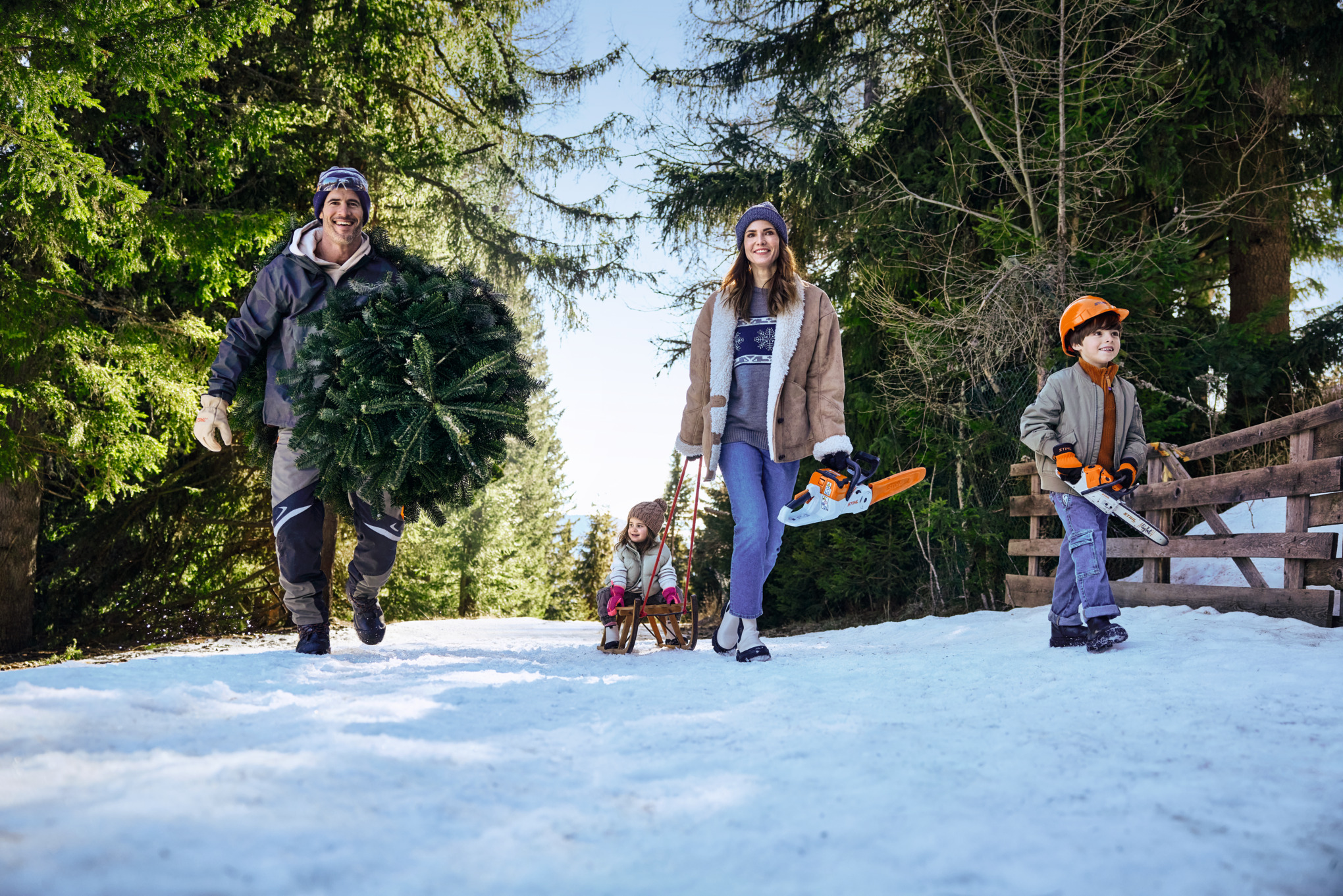 children playing with STIHL tools
