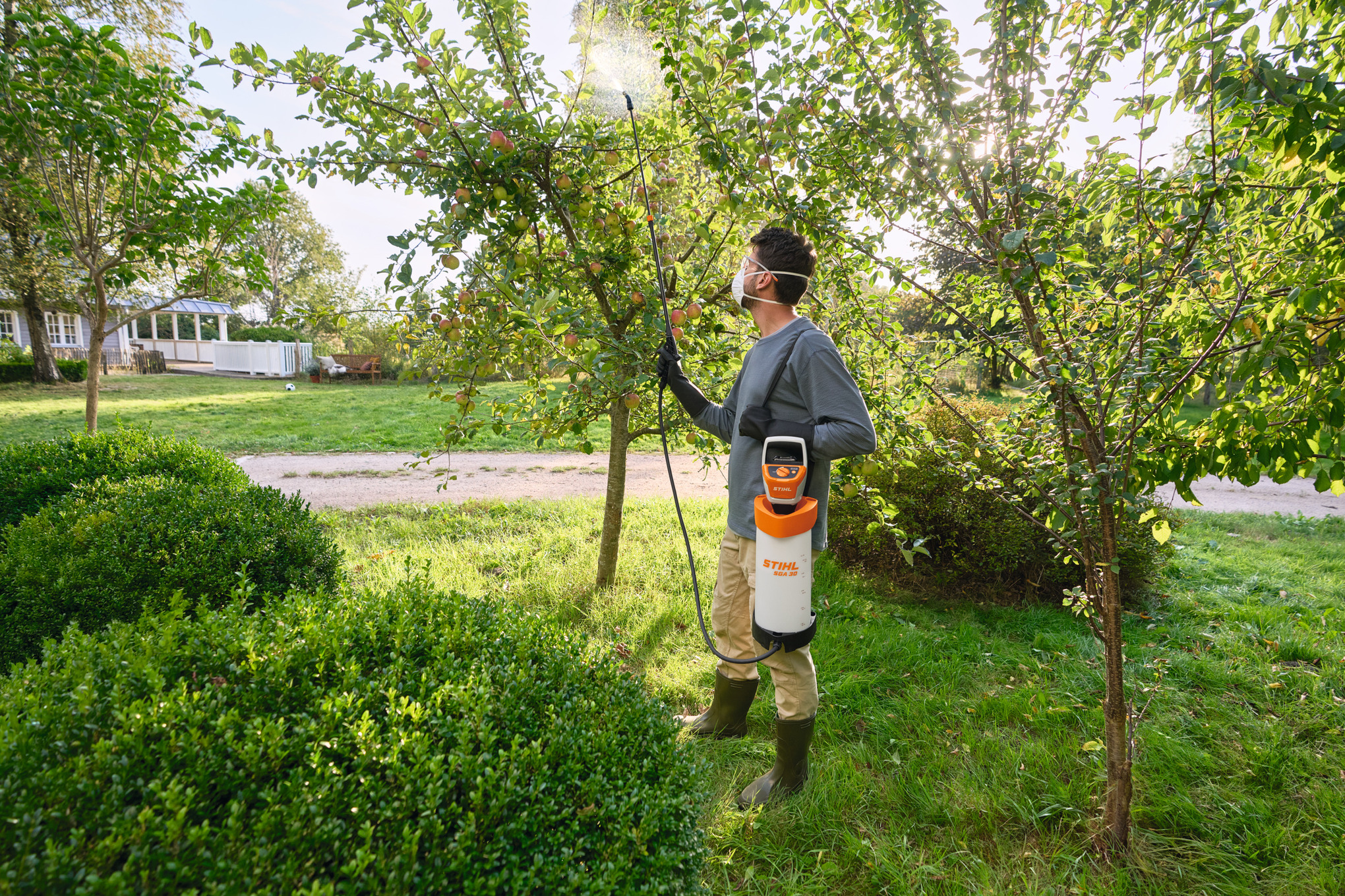 SGA 30 Cordless Sprayer with AS 2 battery and AL 1 charger