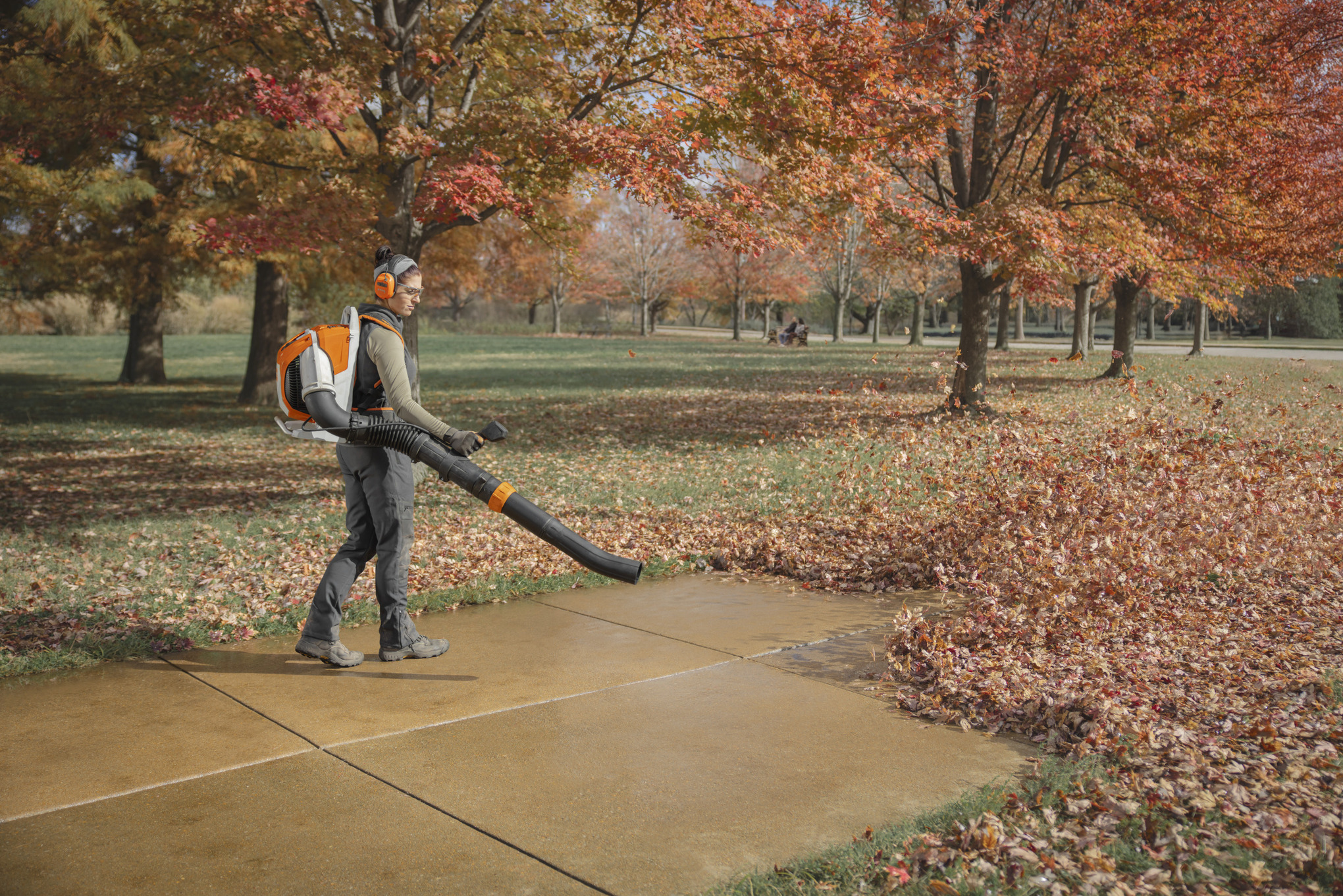 BRA 600 Cordless Backpack Blower tool only
