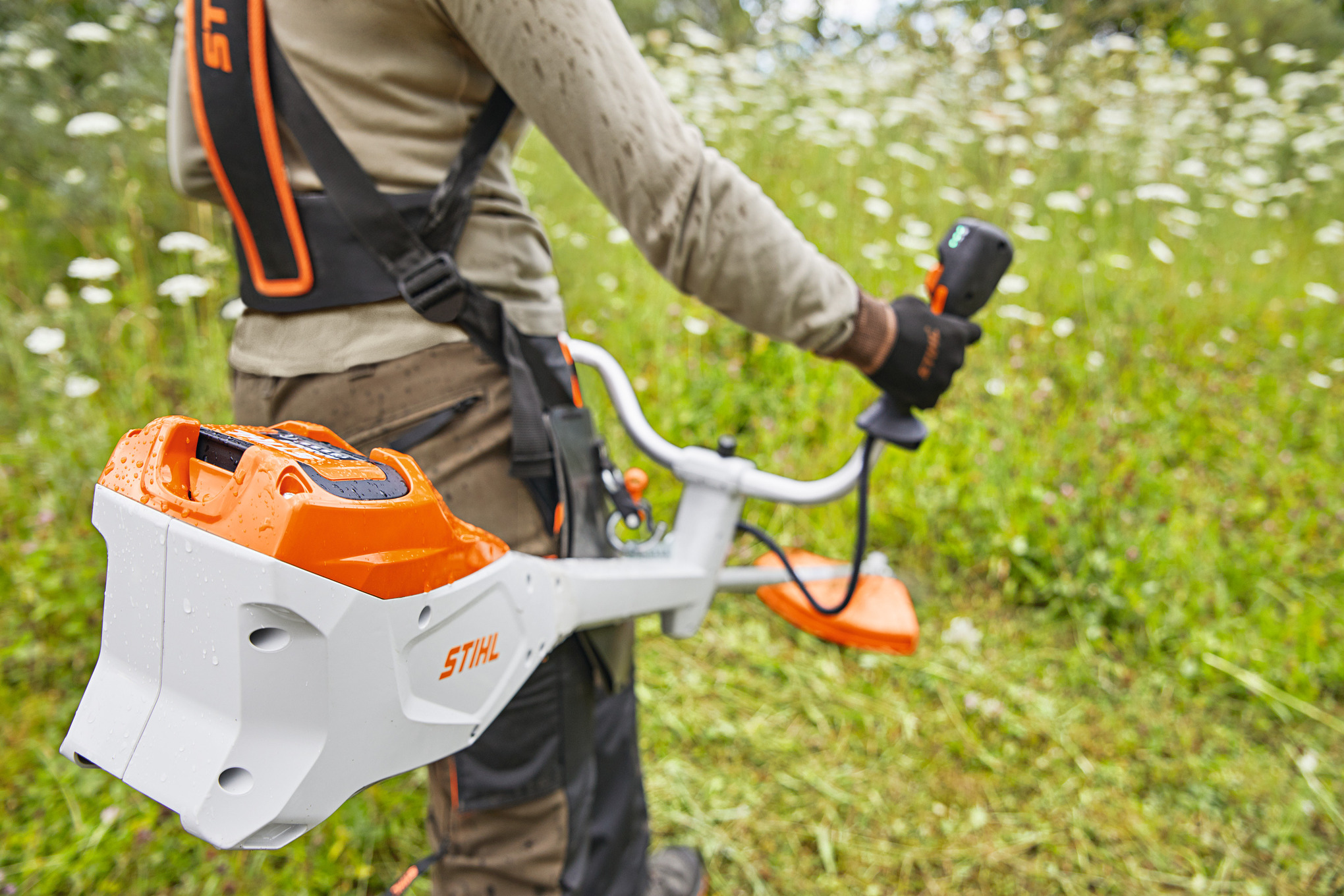 FSA 135 Cordless Brushcutter