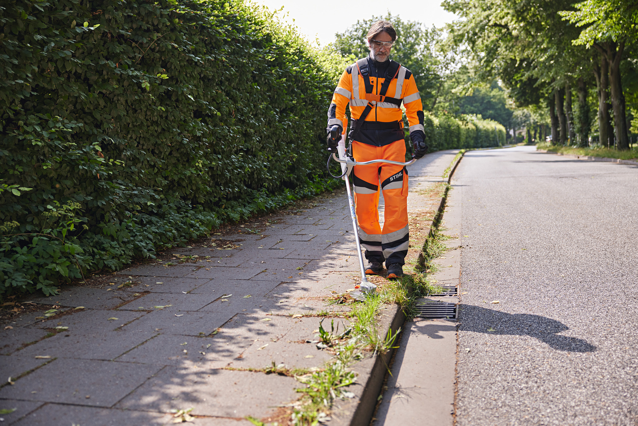 RGA 140 Cordless Brushcutter - Rotary Head