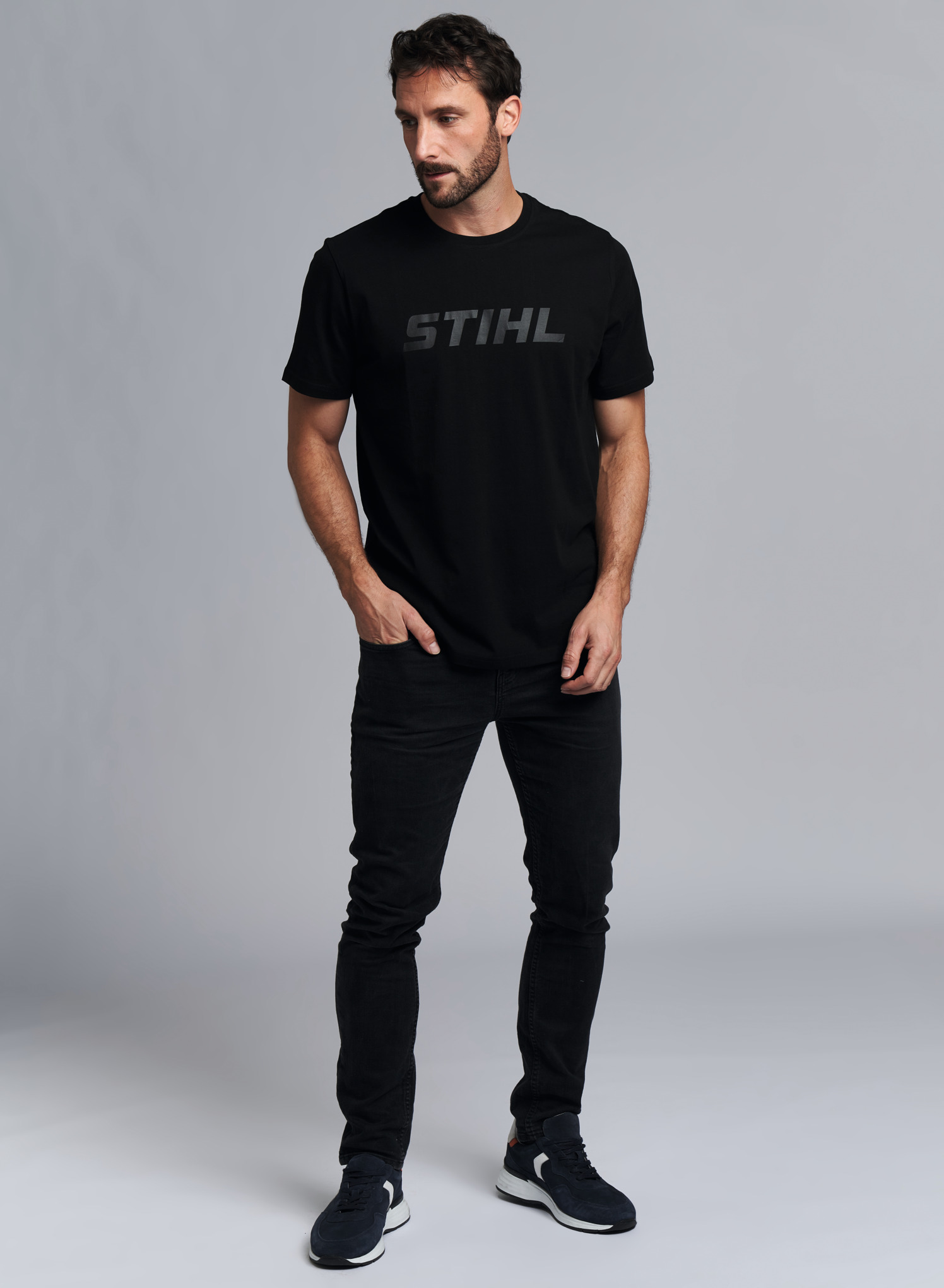 Black STIHL logo t-shirt