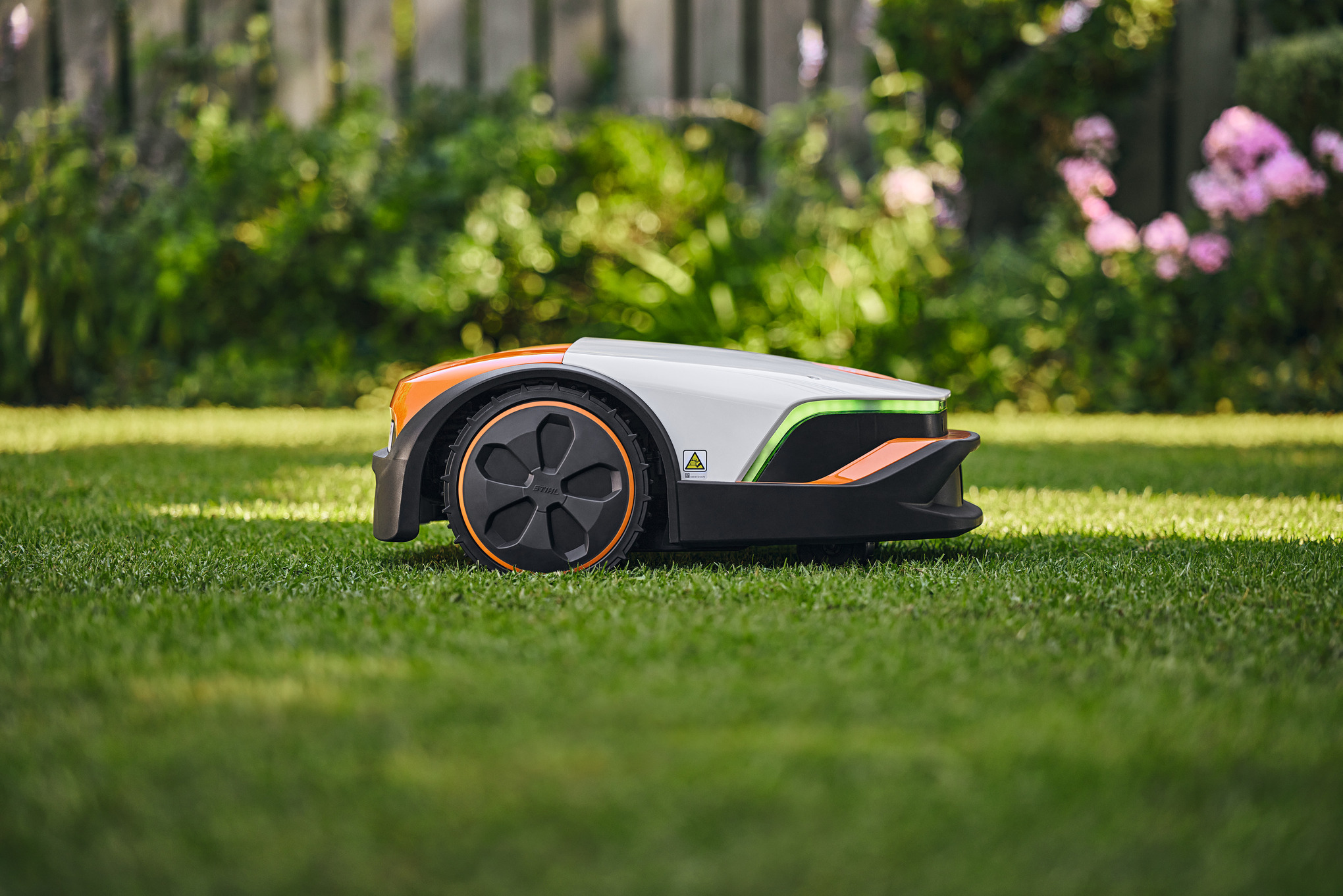 ¡MOW® 5 robotic mower