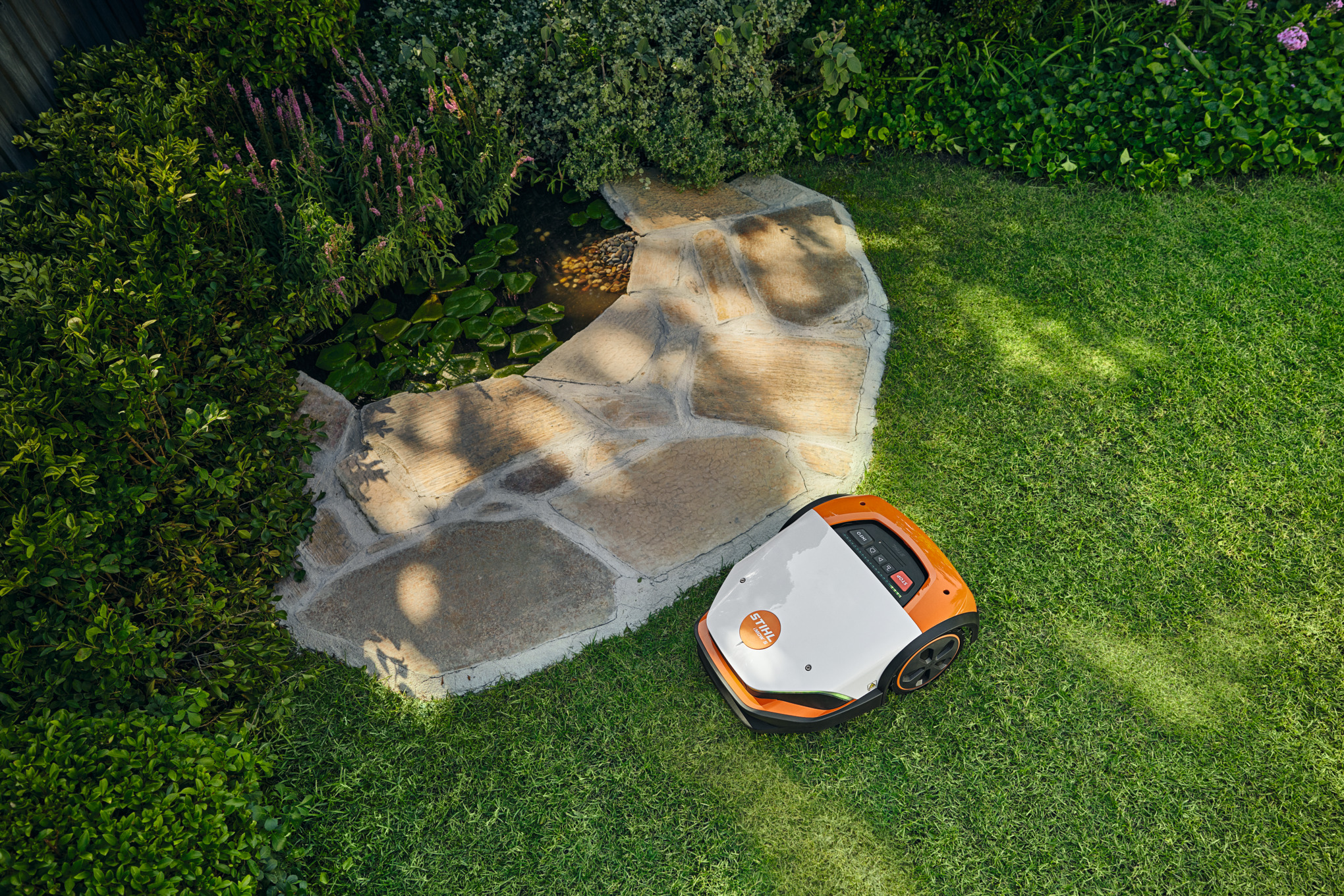 ¡MOW® 7 robotic mower