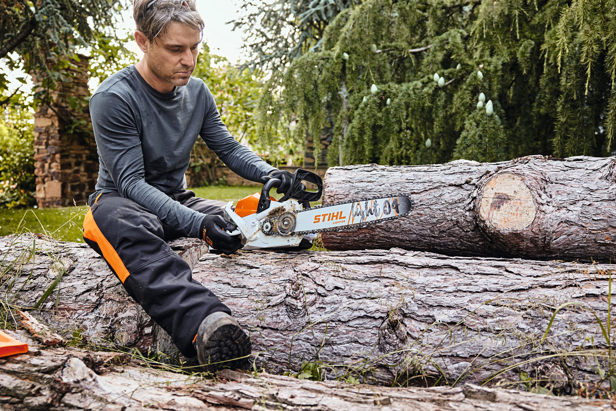 MSA 220 C-B Cordless Chainsaw