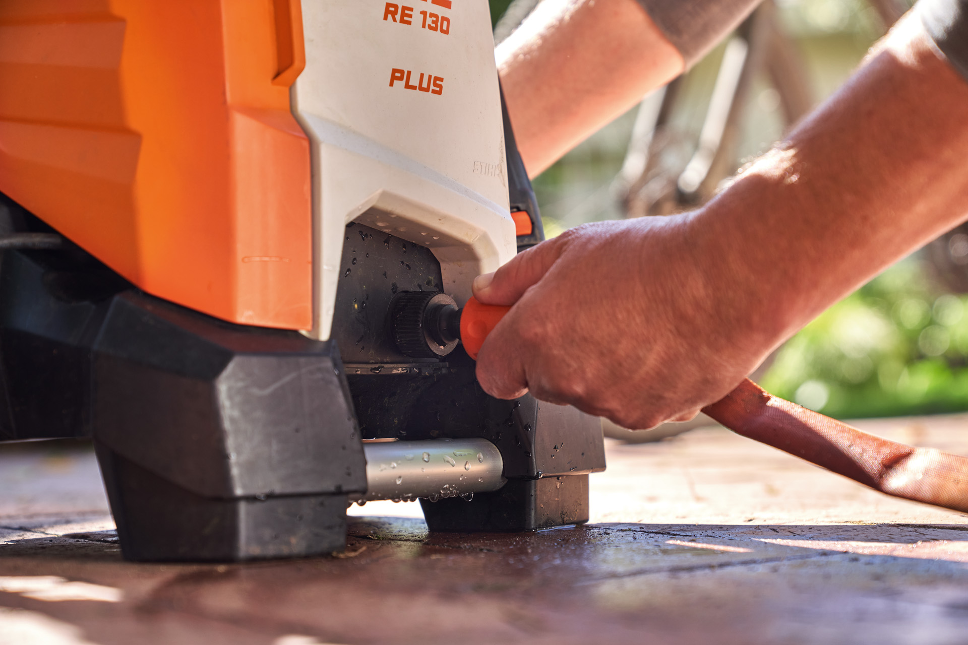 Attaching suction kit to STIHL pressure washer for rainwater use
