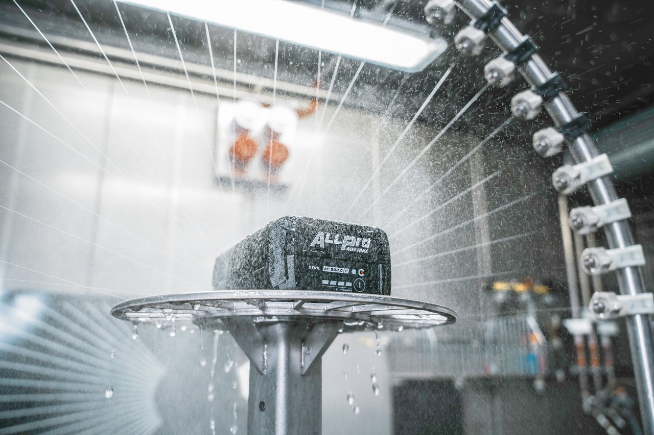  Splash Test: ALLPRO batteries are sprayed with water